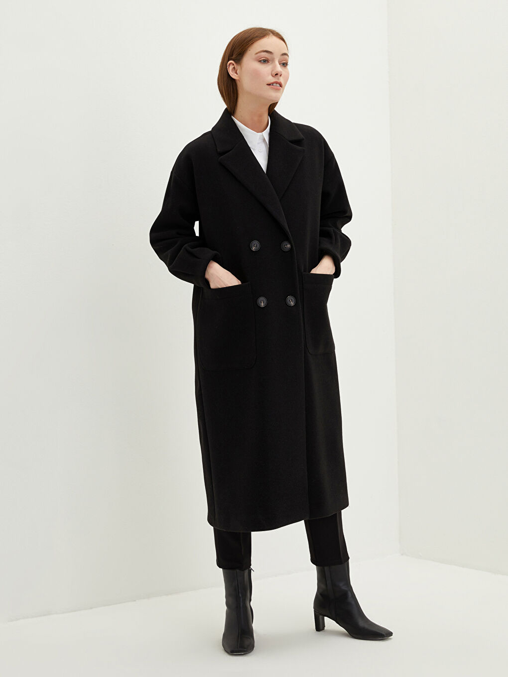 Siyah Ceket Yaka Cep Detaylı Uzun Kollu Kadın Kaşe Kaban