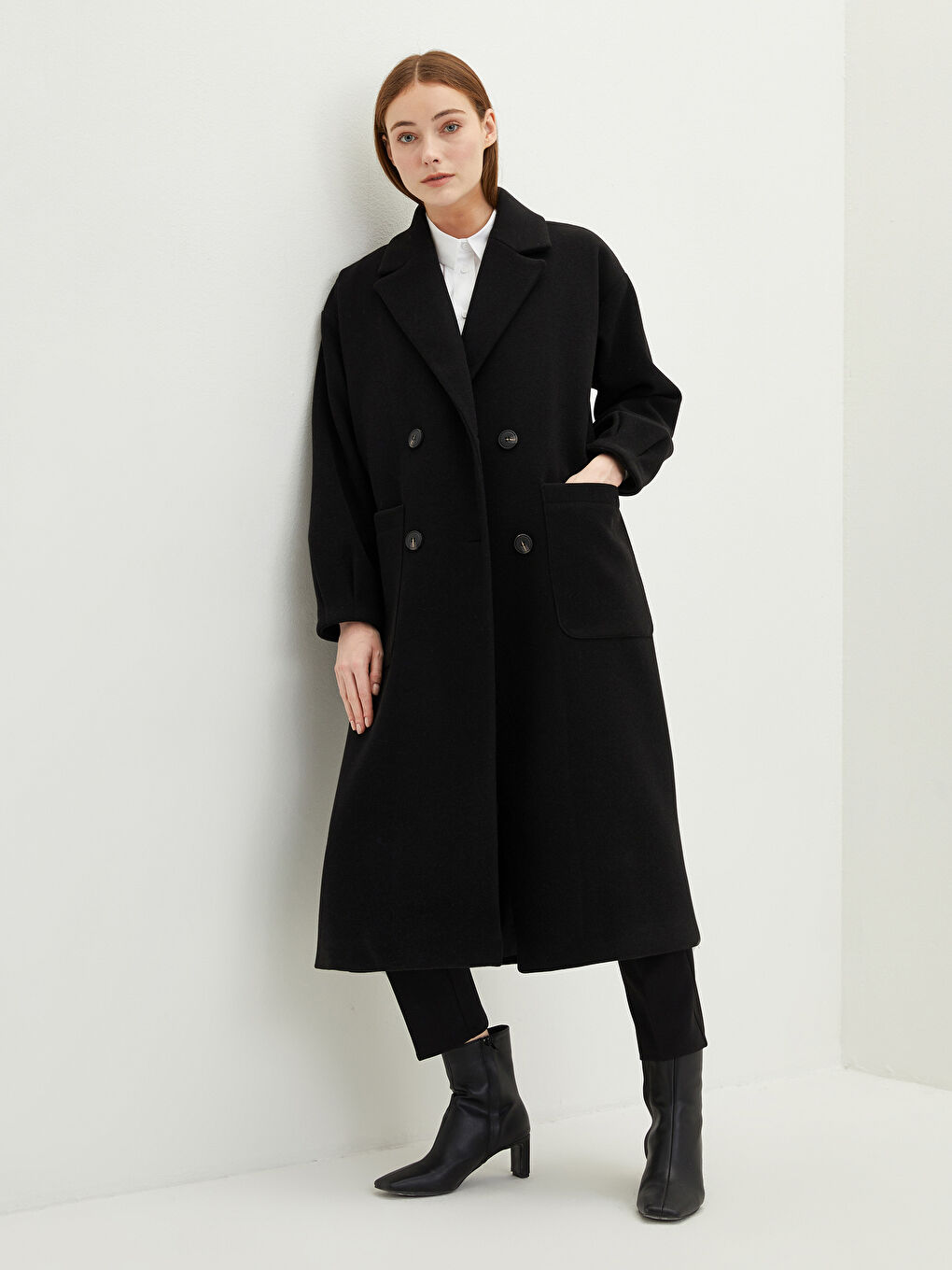 Siyah Ceket Yaka Cep Detaylı Uzun Kollu Kadın Kaşe Kaban-1