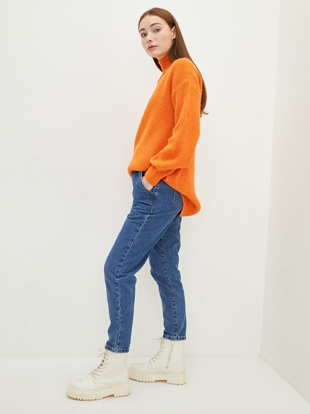 Джинсы Rodeo Женские Прямые С Карманами, Эластичной Талией и Удобной Посадкой-1