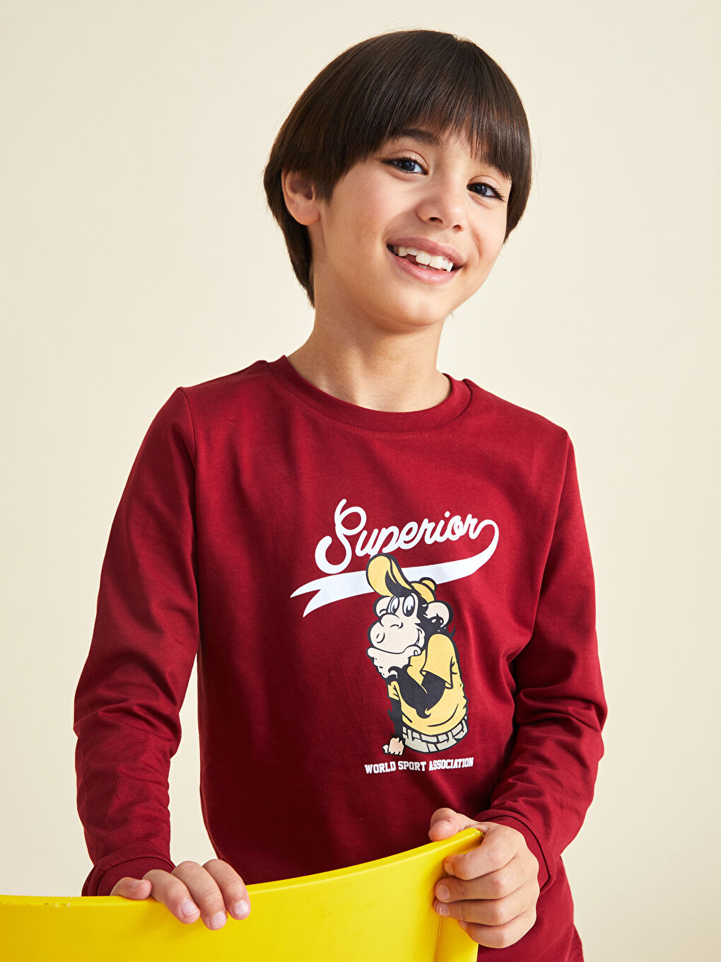 تيشيرت كم طويل مطبوع برقبة دائرية للأولاد بنقشة قرد نوستالجيك