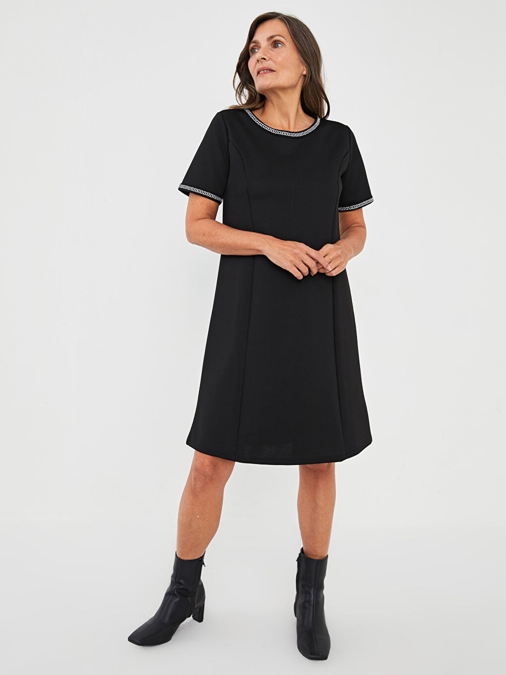 Rochie pentru Femei din Țesătură Ponte, Croială A, Mânecă Scurtă și Guler Rotund-1