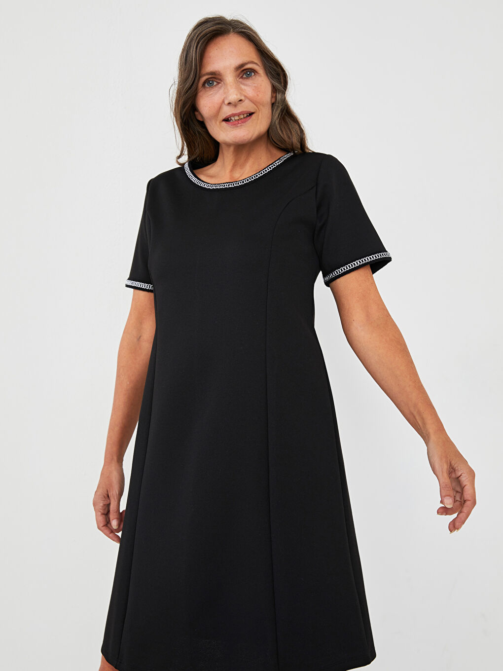 Rochie pentru Femei din Țesătură Ponte, Croială A, Mânecă Scurtă și Guler Rotund-2