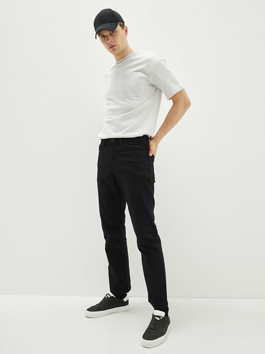 790 Relaxed Fit Men's Jeans-1