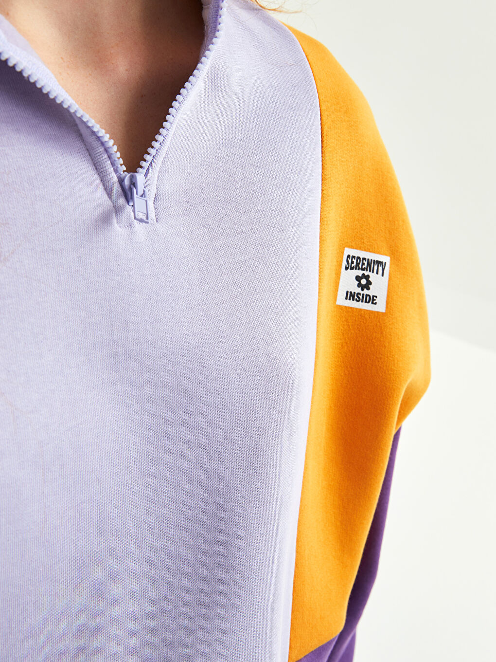 Hanorac cu Guler Tip Pâlnie și Mânecă Lungă pentru Femei cu Bloc de Culoare-2