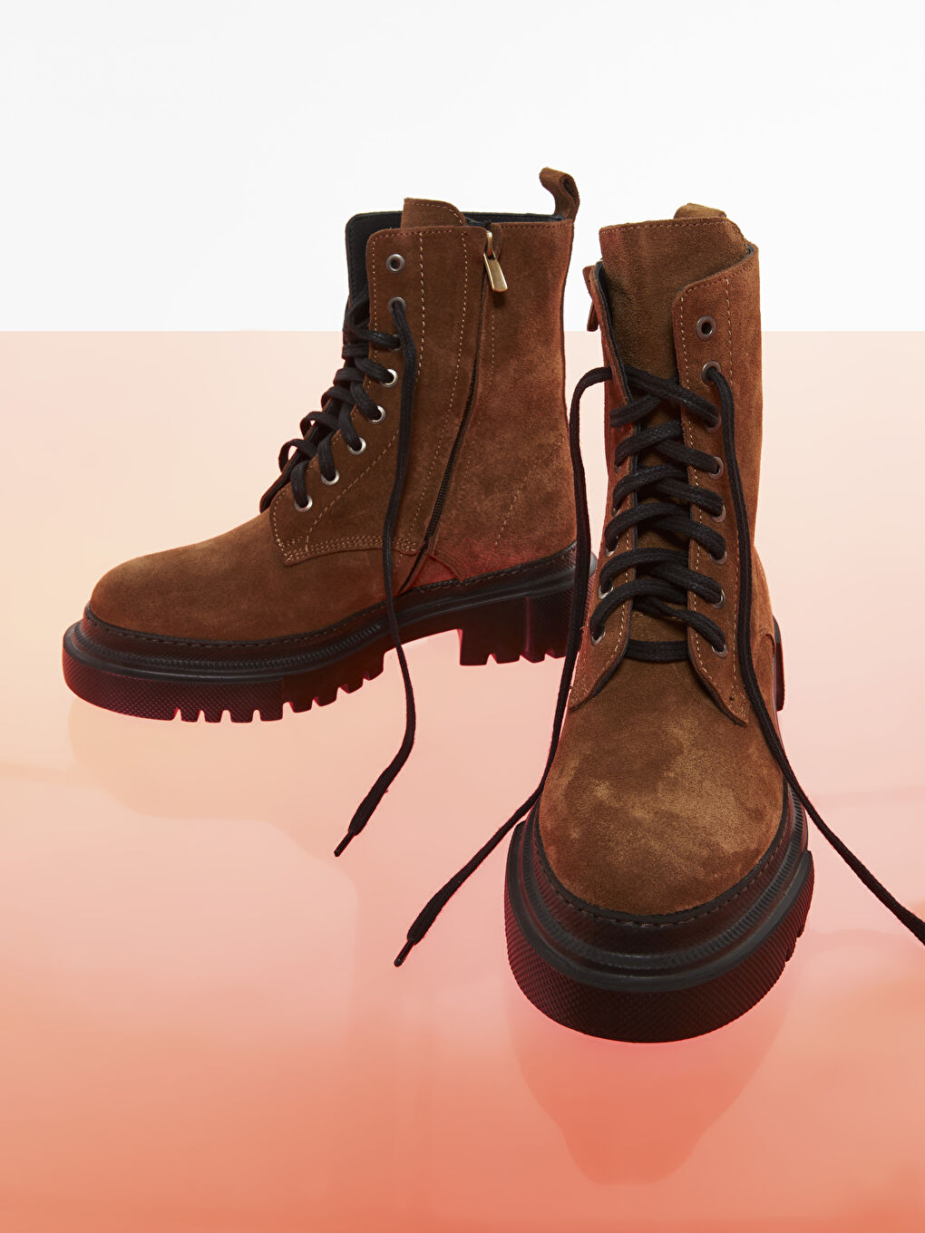 Kahverengi Gerçek Deri Bağcık ve Fermuarlı Kalın Taban Kadın Bot-1