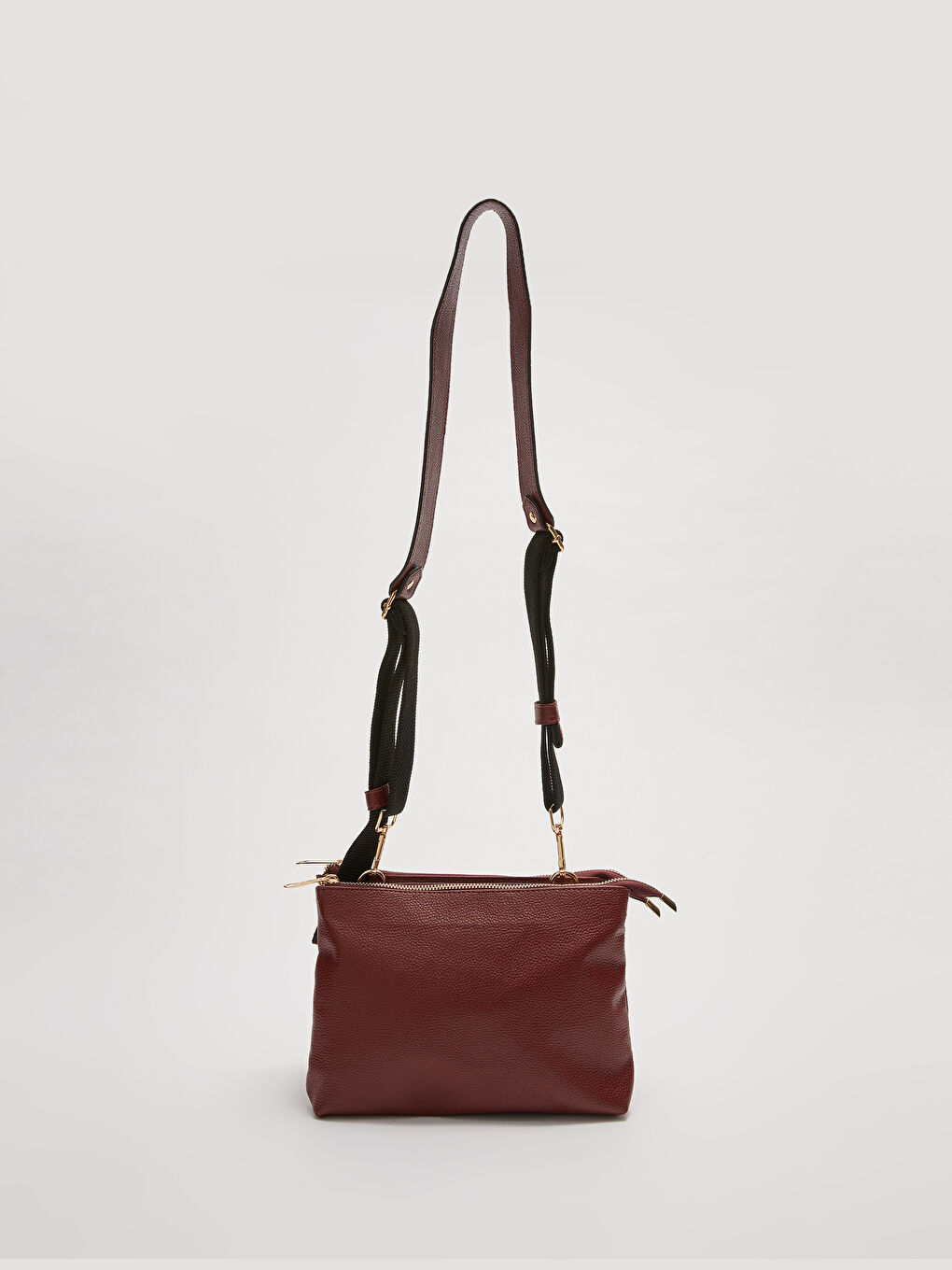 Bordo Ayarlanabilir Askılı Kadın Kol Çantası-4