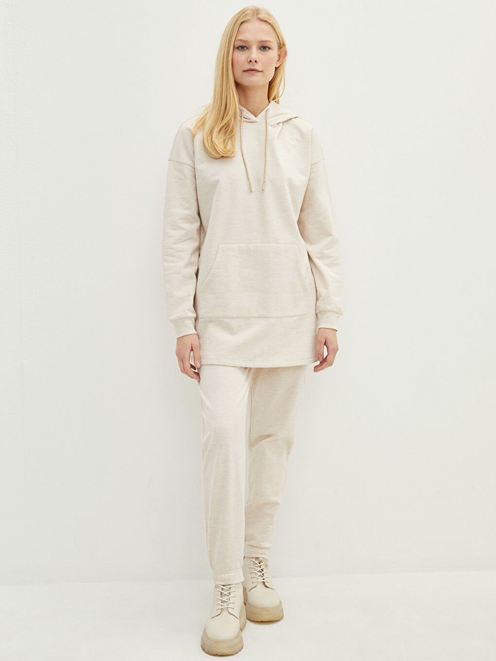 Bej Kapüşonlu Düz Uzun Kollu Kadın Sweatshirt-2