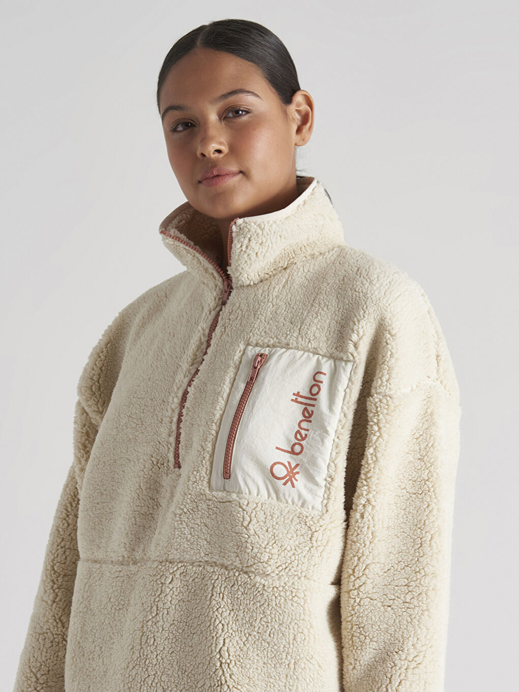 Ekru Dik Yaka Düz Cep Detaylı Uzun Kollu Kadın Sweatshirt-6