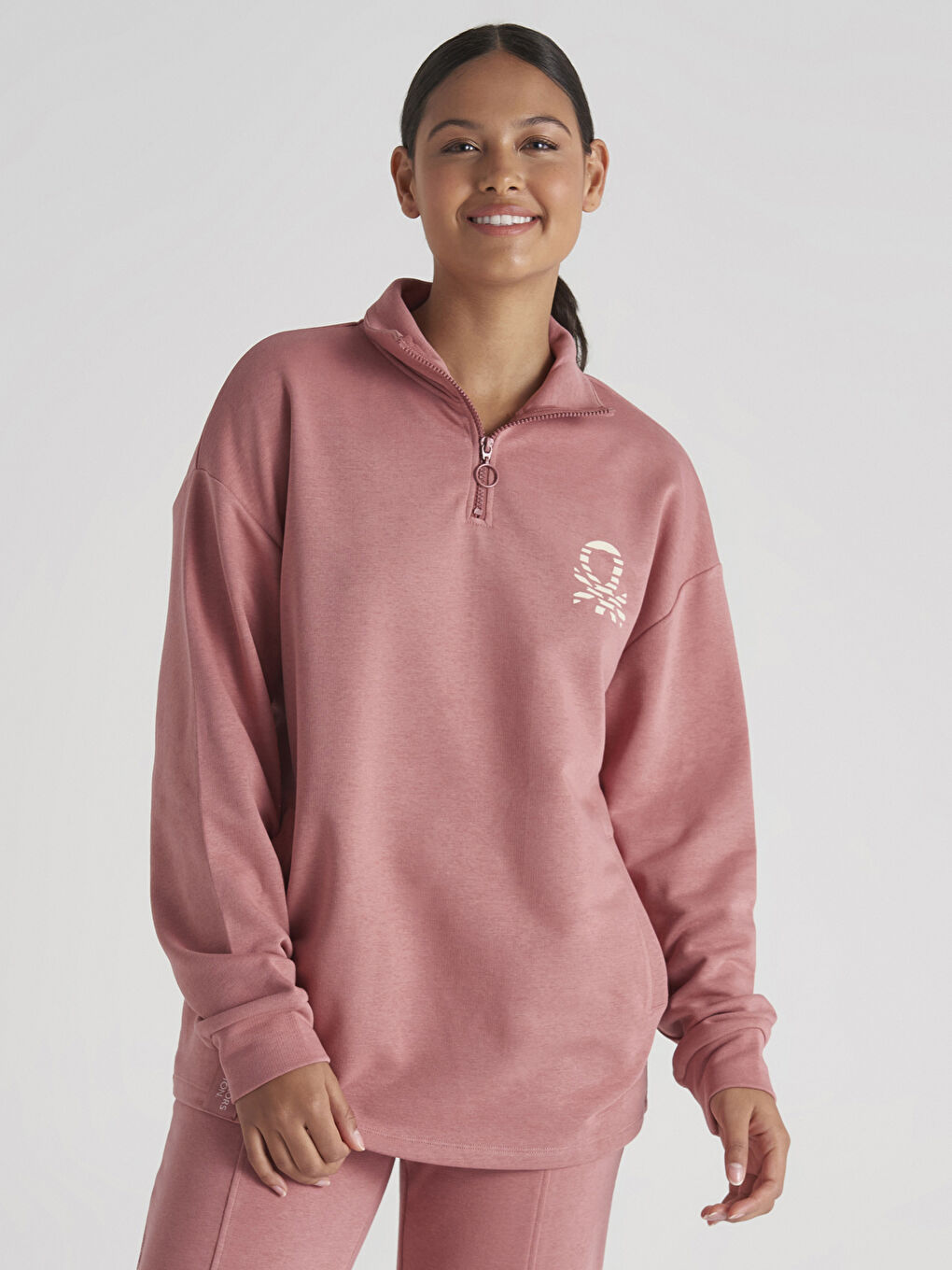 Pembe Dik Yaka Baskılı Uzun Kollu Kadın Sweatshirt-5
