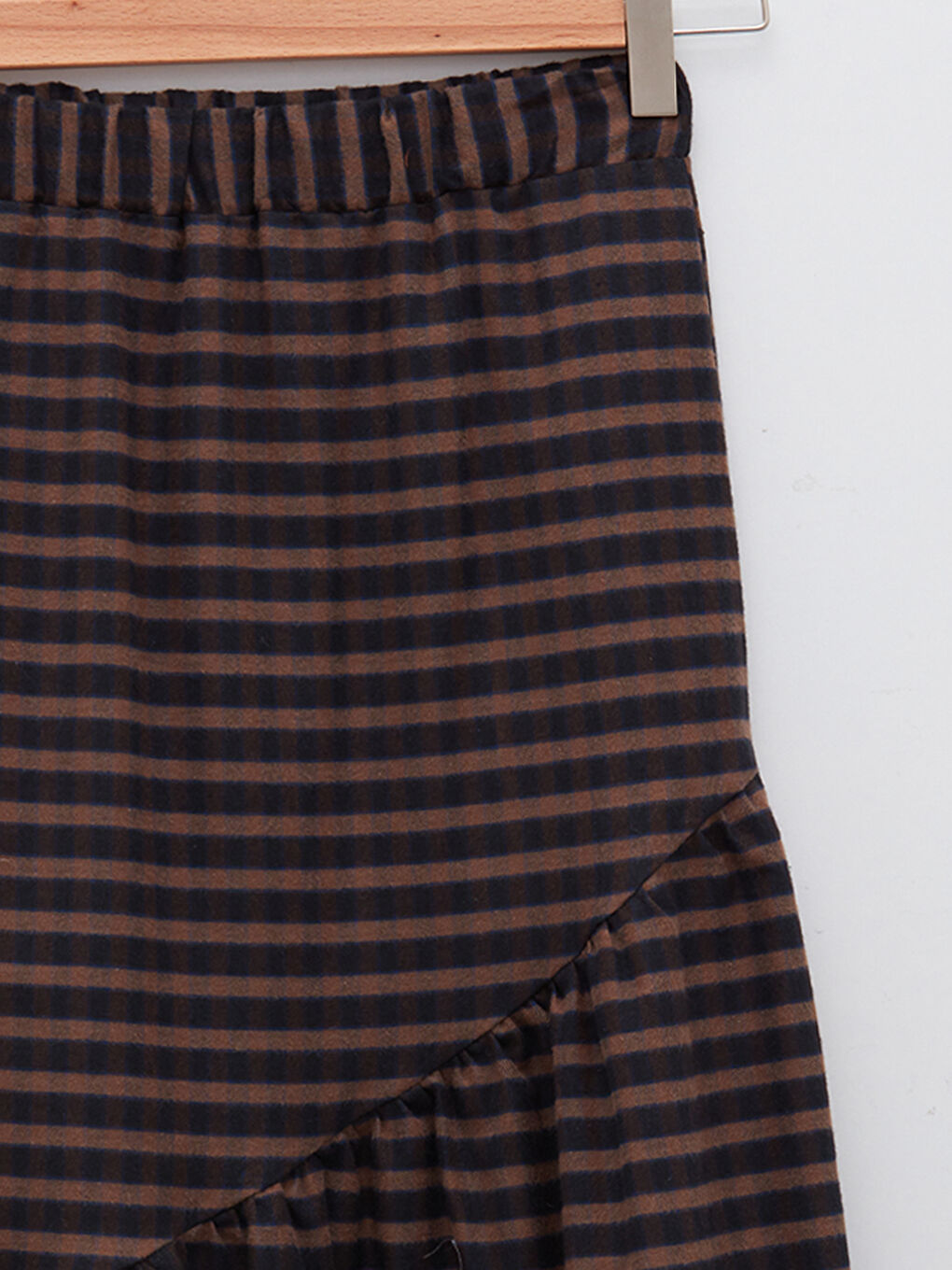 جيبة نسائية بنقشة وخصر مرن-7