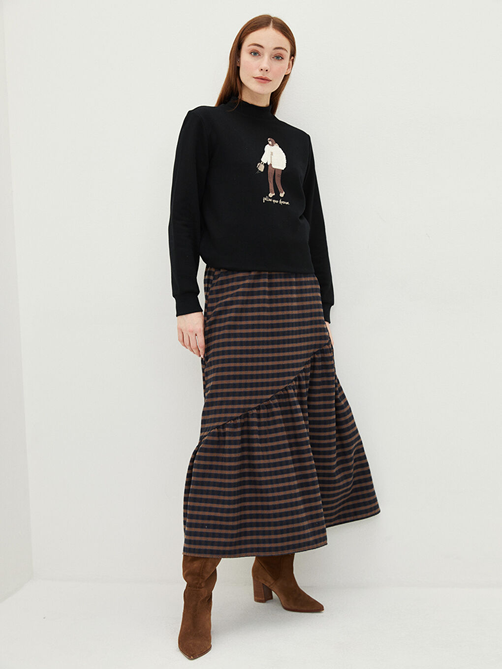 جيبة نسائية بنقشة وخصر مرن