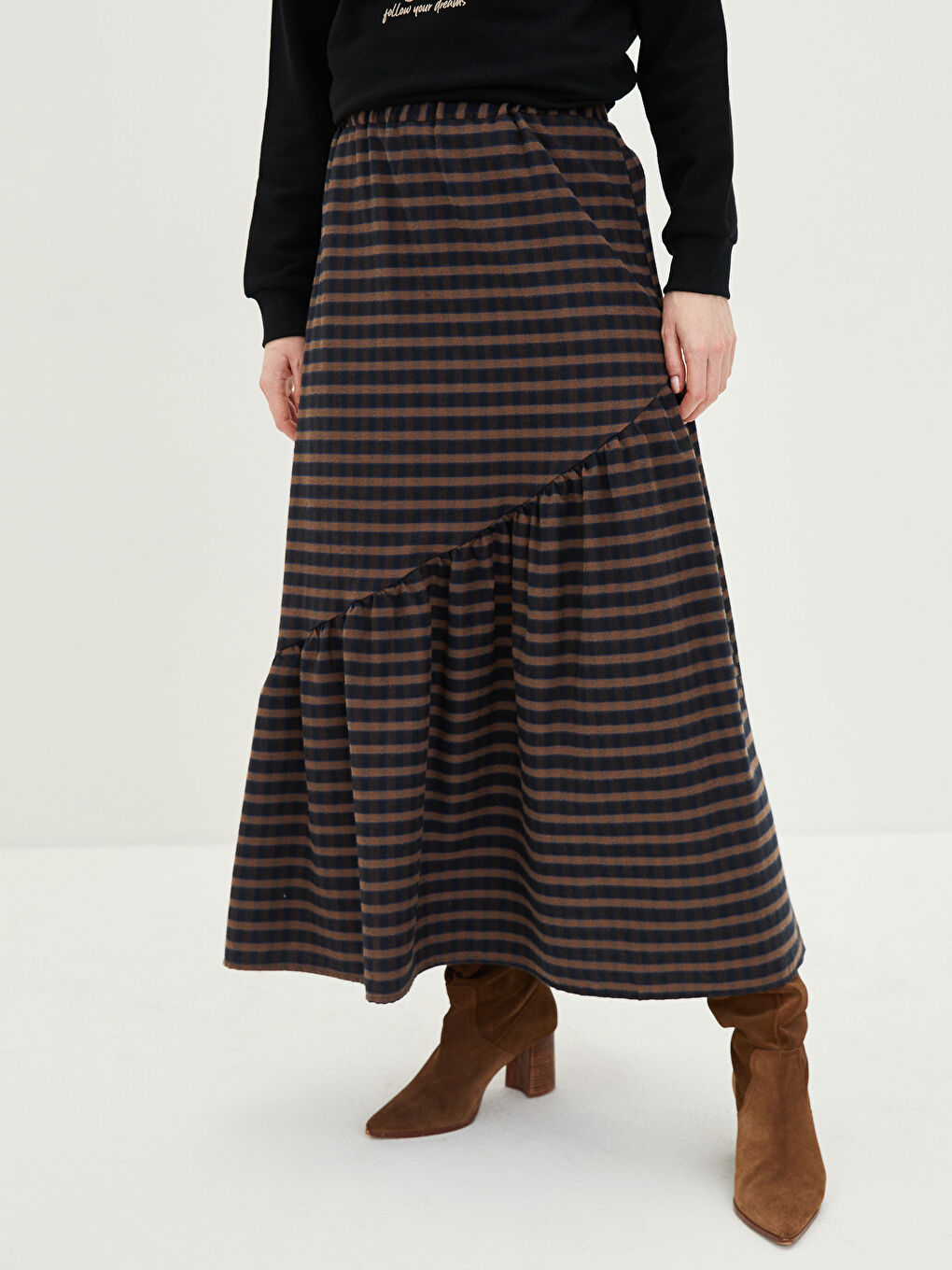 جيبة نسائية بنقشة وخصر مرن-2