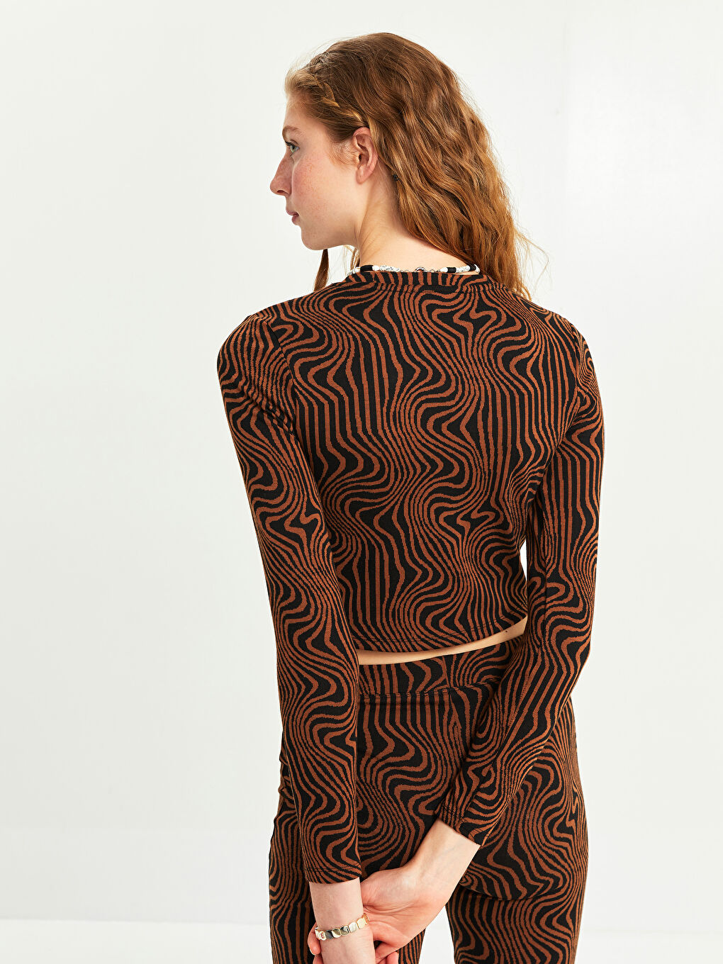 Bluză Crop cu Model, Guler Rotund, Mânecă Lungă pentru Femei-4