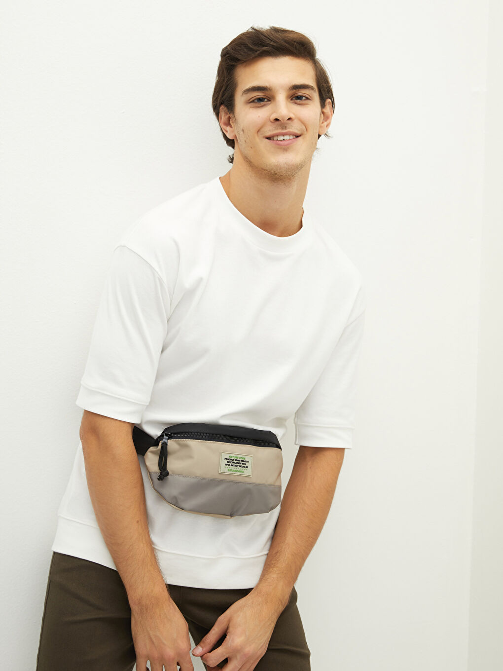 حقيبة خصر مفصلة للرجال