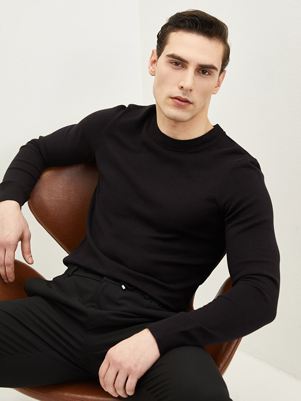 Siyah Bisiklet Yaka Erkek Triko Kazak