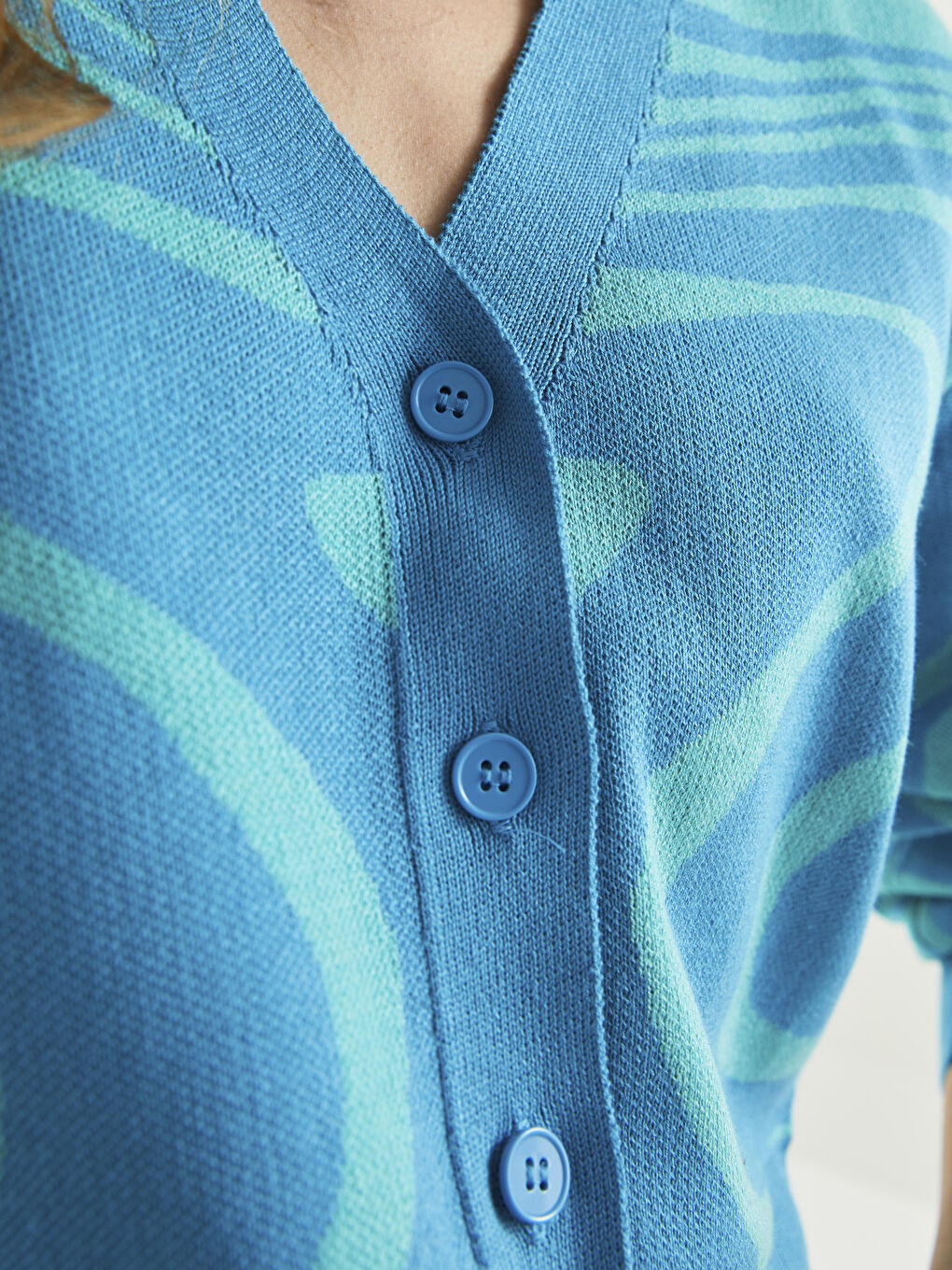 Cardigan en Tricot à Motifs pour Femmes avec Encolure en V-4