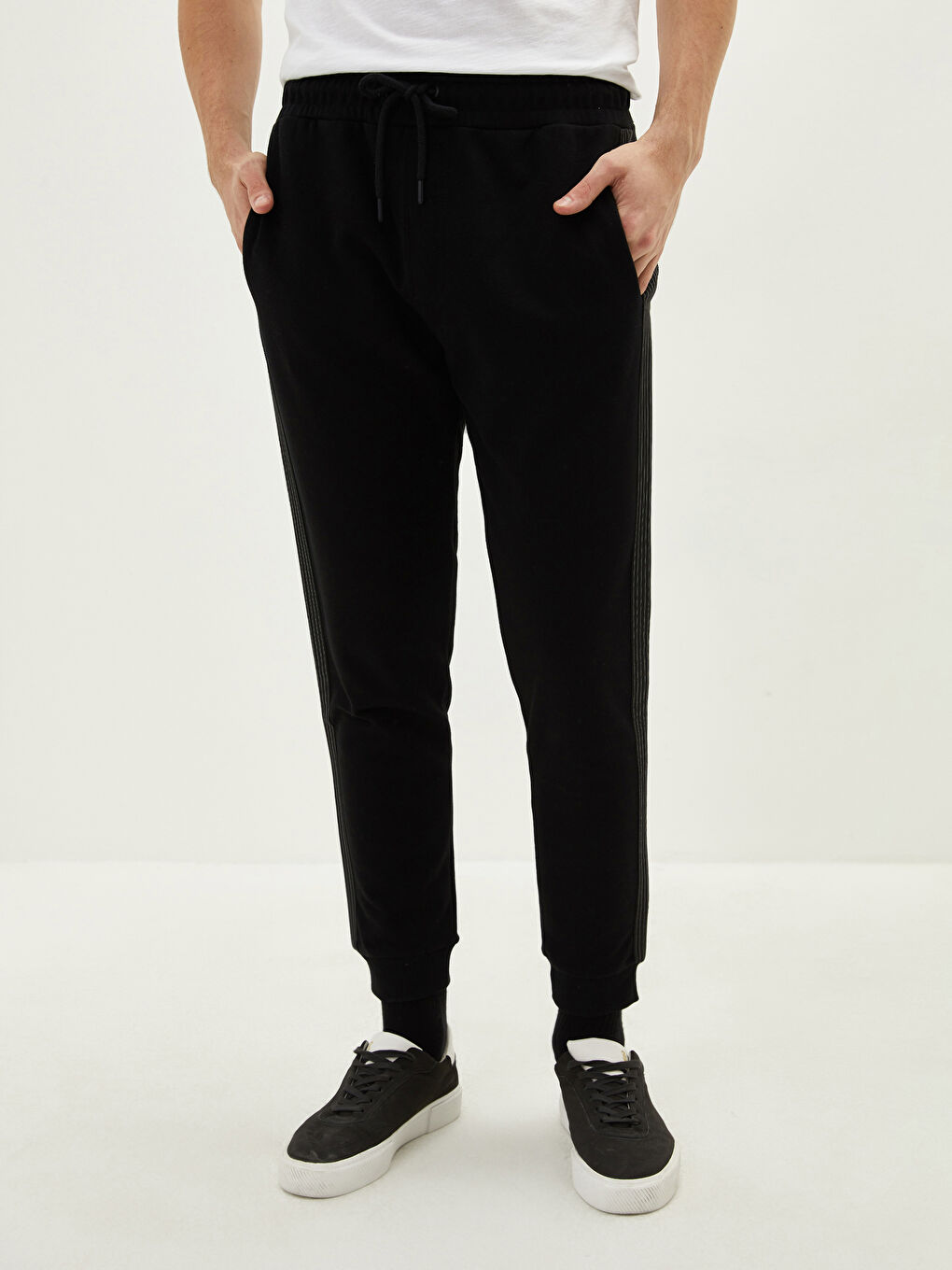 Siyah Slim Fit Erkek Jogger Eşofman Altı-3