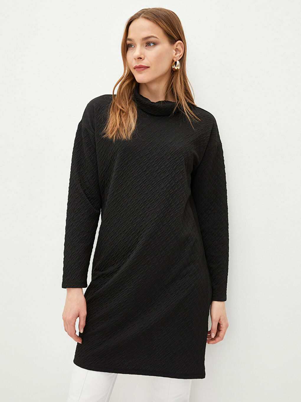 LCWAIKIKI Basic Standing Collar Quilted Patterned Long Sleeve Oversized Women's Tunic -W1L941Z8-CVL