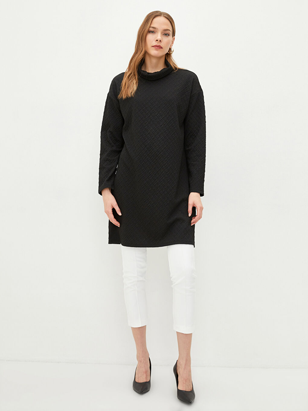 LCWAIKIKI Basic Standing Collar Quilted Patterned Long Sleeve Oversized Women's Tunic -W1L941Z8-CVL