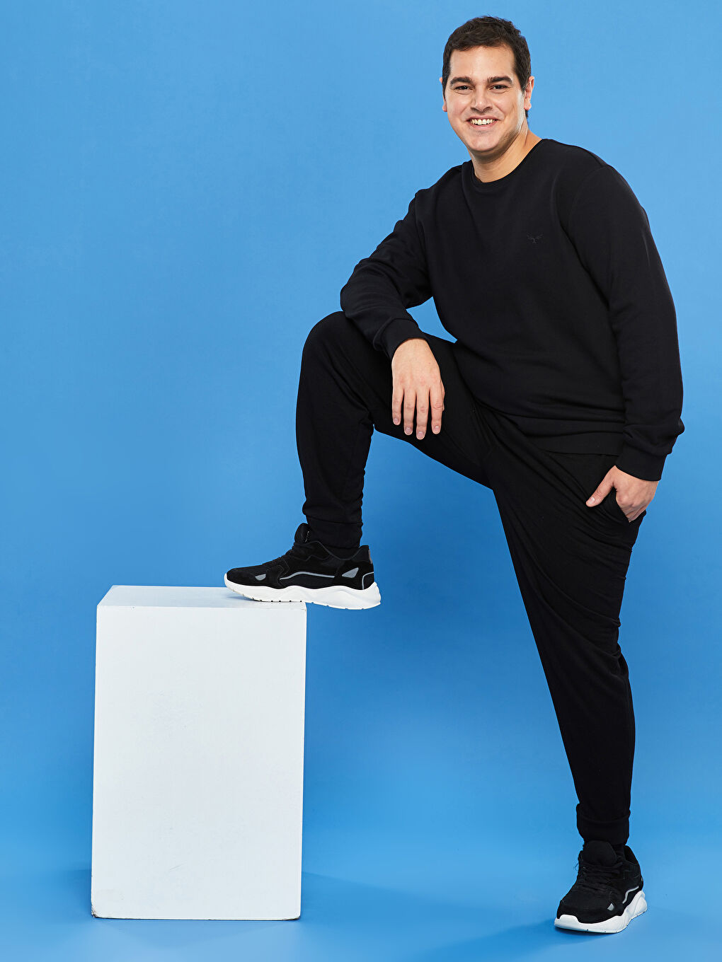 Sweatshirt für Herren in Übergröße mit Rundhalsausschnitt und langen Ärmeln-2