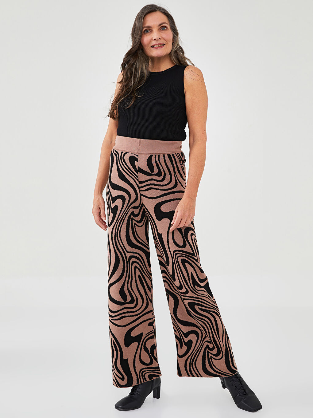 Kahverengi Beli Lastikli Desenli Kadın Triko Pantolon-3