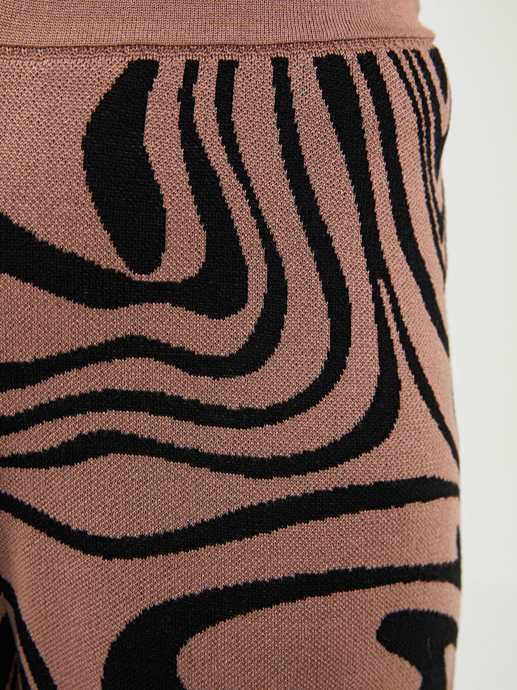 Kahverengi Beli Lastikli Desenli Kadın Triko Pantolon-7