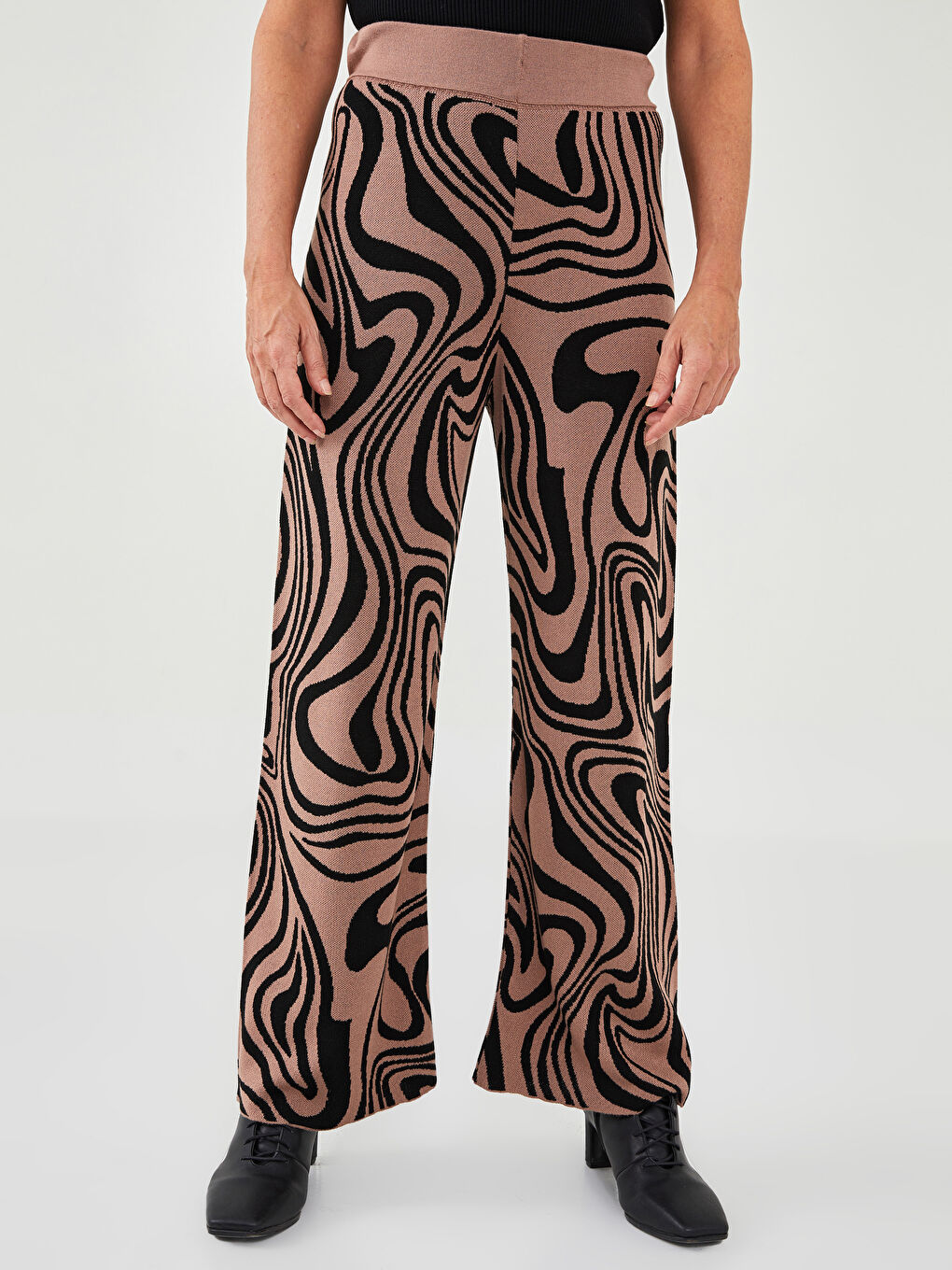 Kahverengi Beli Lastikli Desenli Kadın Triko Pantolon-9