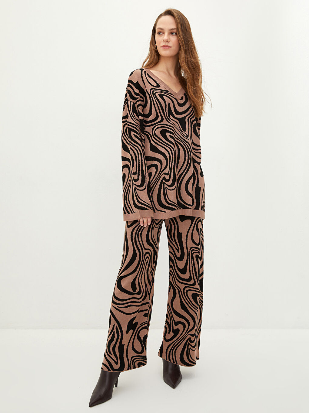 Kahverengi Beli Lastikli Desenli Kadın Triko Pantolon-2