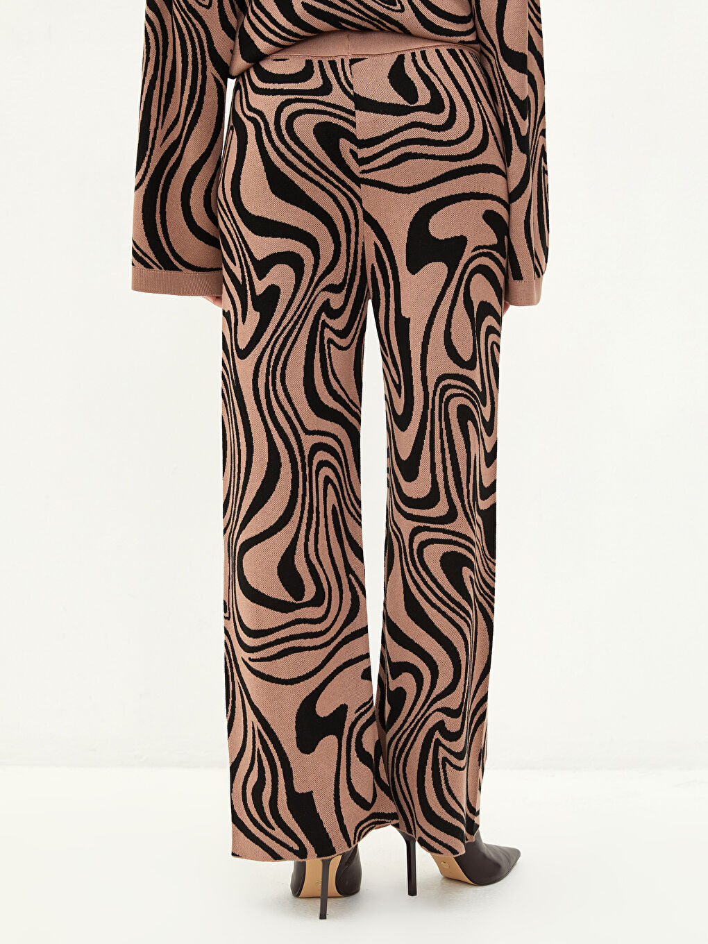 Kahverengi Beli Lastikli Desenli Kadın Triko Pantolon-10