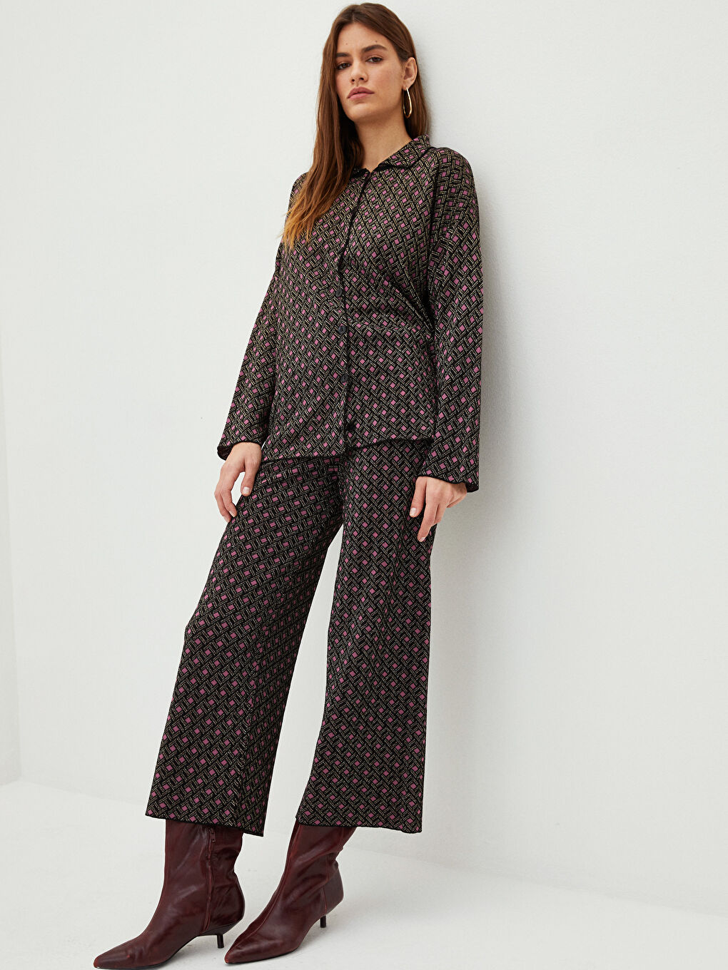 LCWAIKIKI Classic Elastic Waist Patterned Women's Knit Trousers -W1L978Z8-CVL