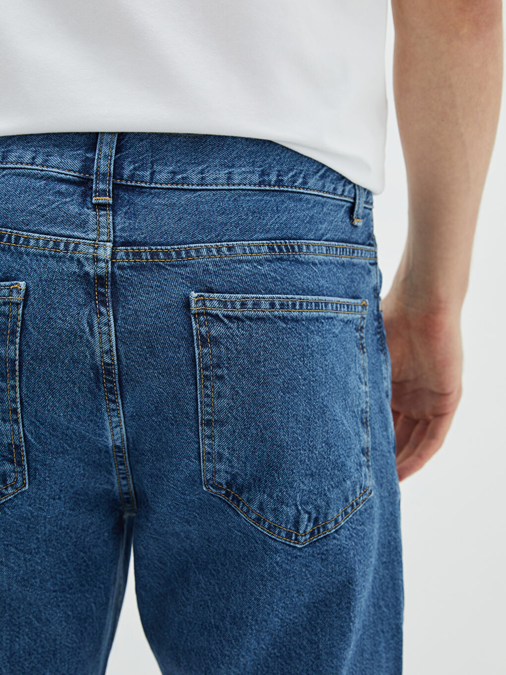 700 Straight Fit Men's Jeans-2