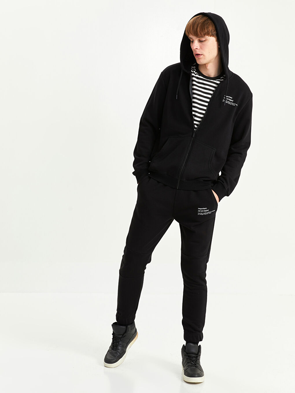 Siyah Kapüşonlu Uzun Kollu Erkek Fermuarlı Sweatshirt-2