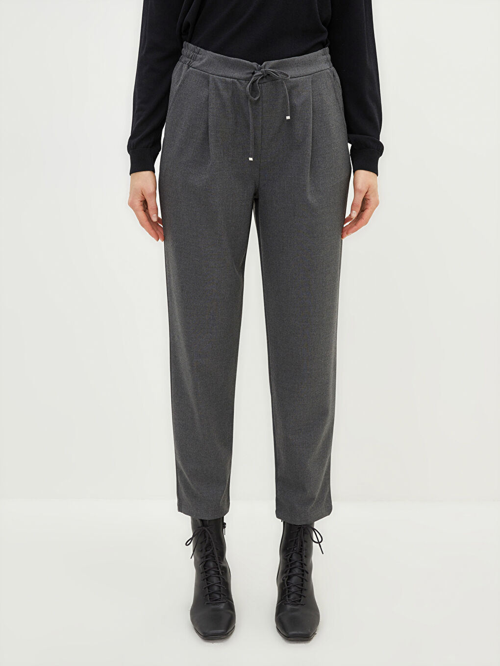 Elastic Waist Comfortable Fit Pocket Detailed Women's Trousers-3