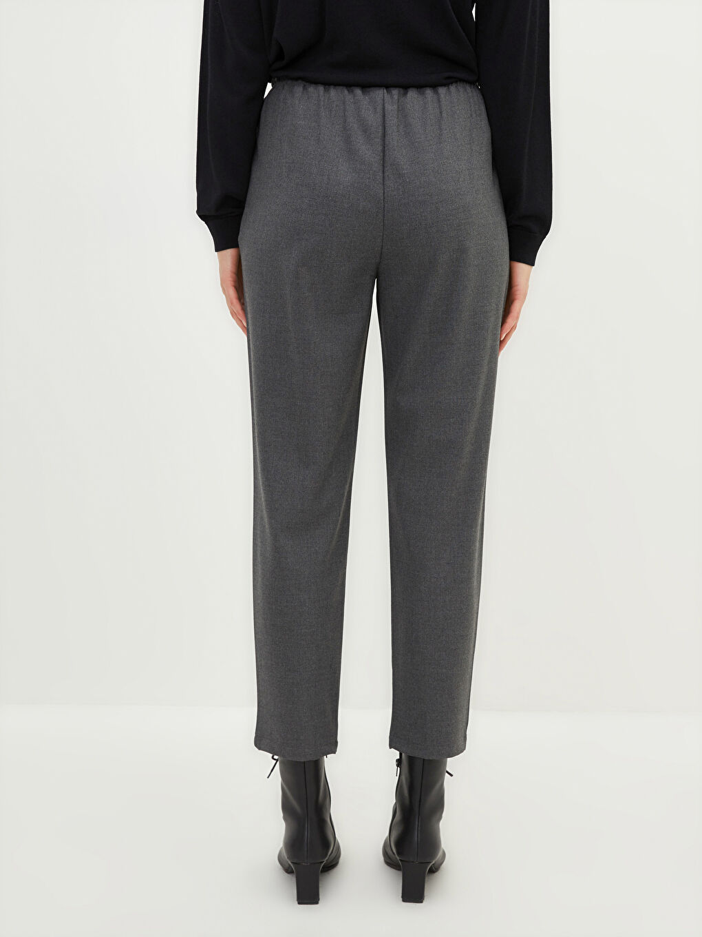 Elastic Waist Comfortable Fit Pocket Detailed Women's Trousers-4