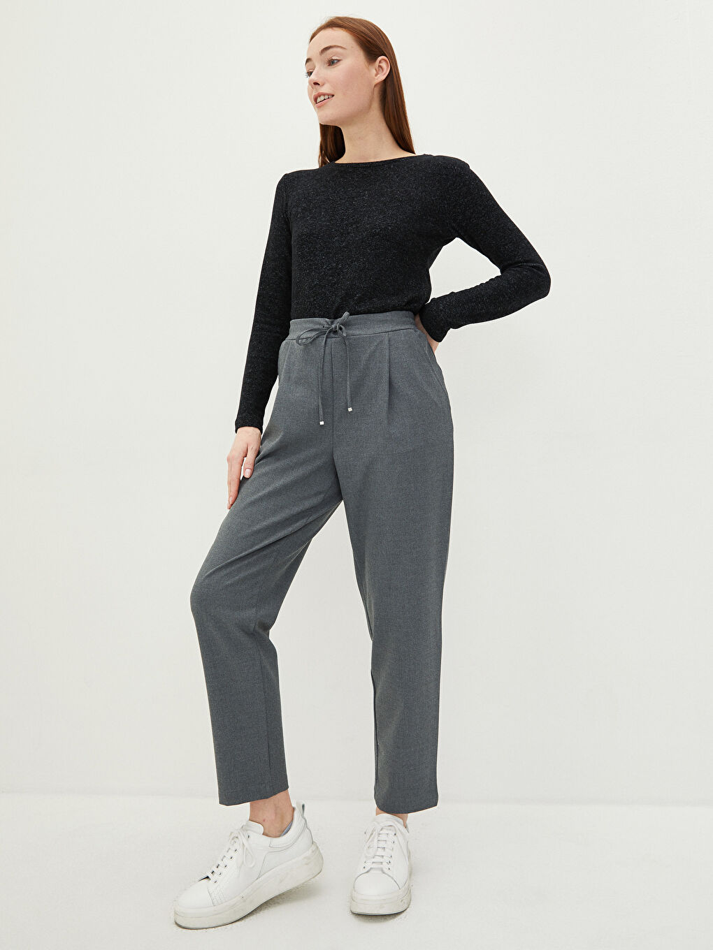 Pantalon à Taille Élastiquée Coupe Confortable avec Détails Poches pour Femmes