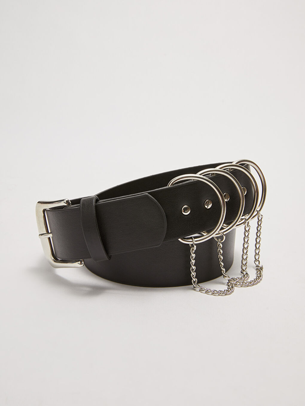 Siyah Deri Görünümlü Zincir Detaylı Kadın Kemer-2