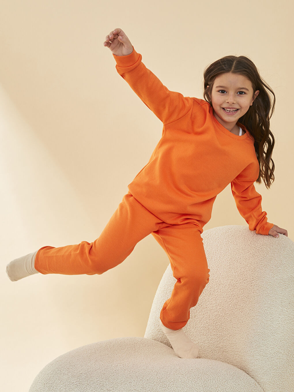LCW Kids Crew Neck Basic Long Sleeve Girls Pajamas Set -W1LD61Z4-FKL