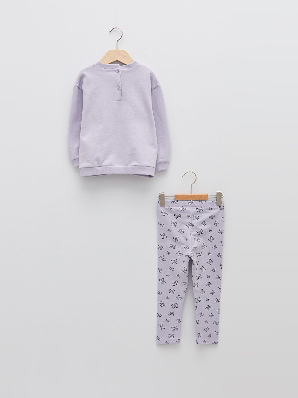 سويت شيرت بياقة دائرية وكم طويل مطبوع عليه Minnie Mouse مع بنطلون للبنات الرضع - طقم من قطعتين-1