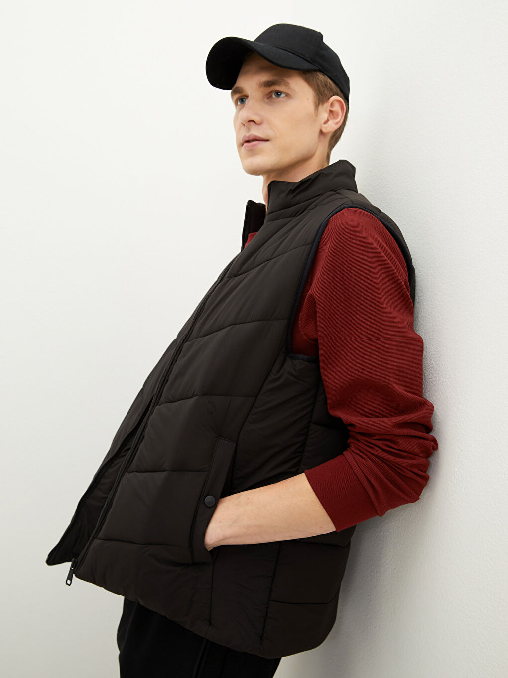 Siyah Standart Kalıp Dik Yaka Erkek Yelek