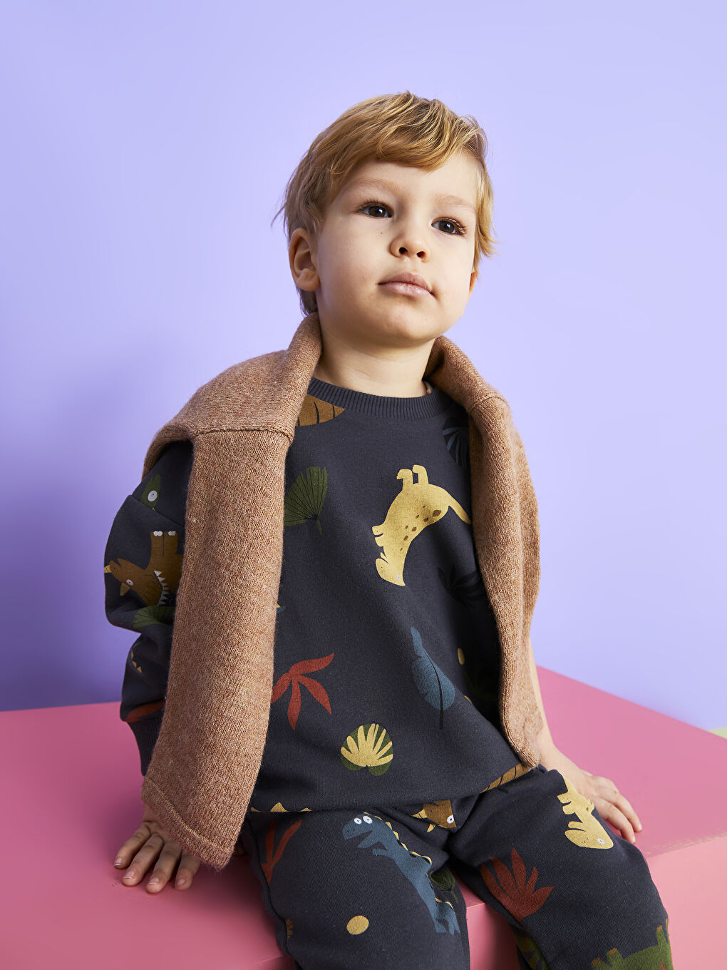 Gri Bisiklet Yaka Uzun Kollu Baskılı Erkek Bebek Sweatshirt ve Jogger Pantolon 2'li Takım-2