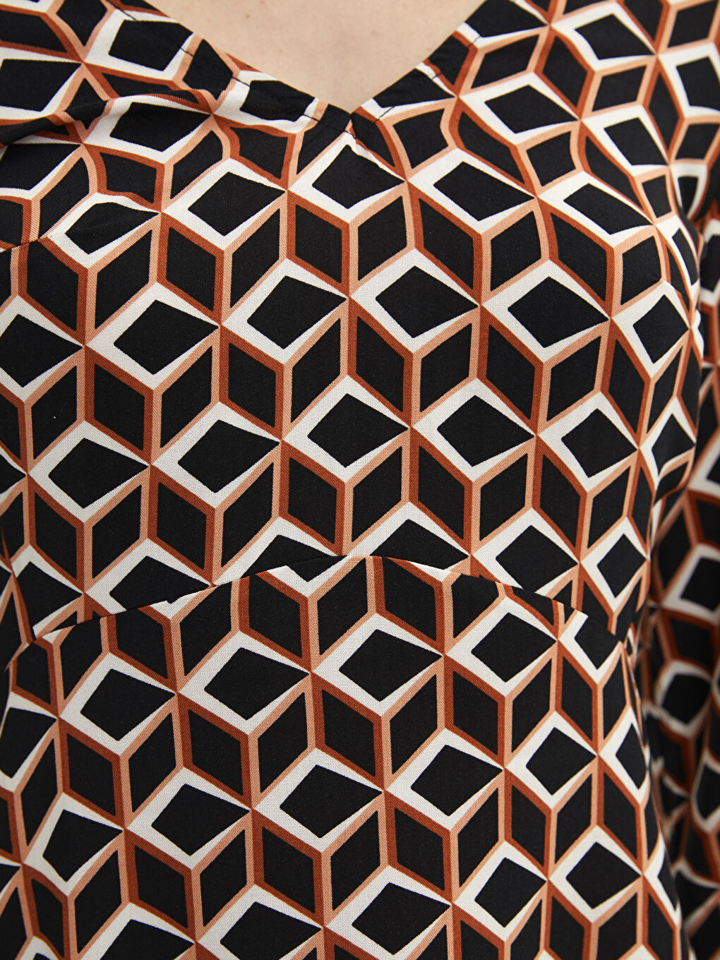 Siyah V Yaka Desenli Uzun Kollu Viskon Kadın Elbise-3