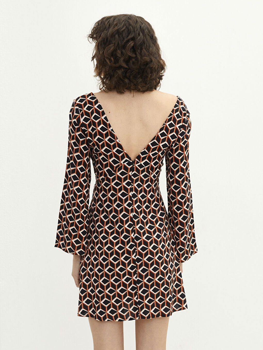 Siyah V Yaka Desenli Uzun Kollu Viskon Kadın Elbise-4