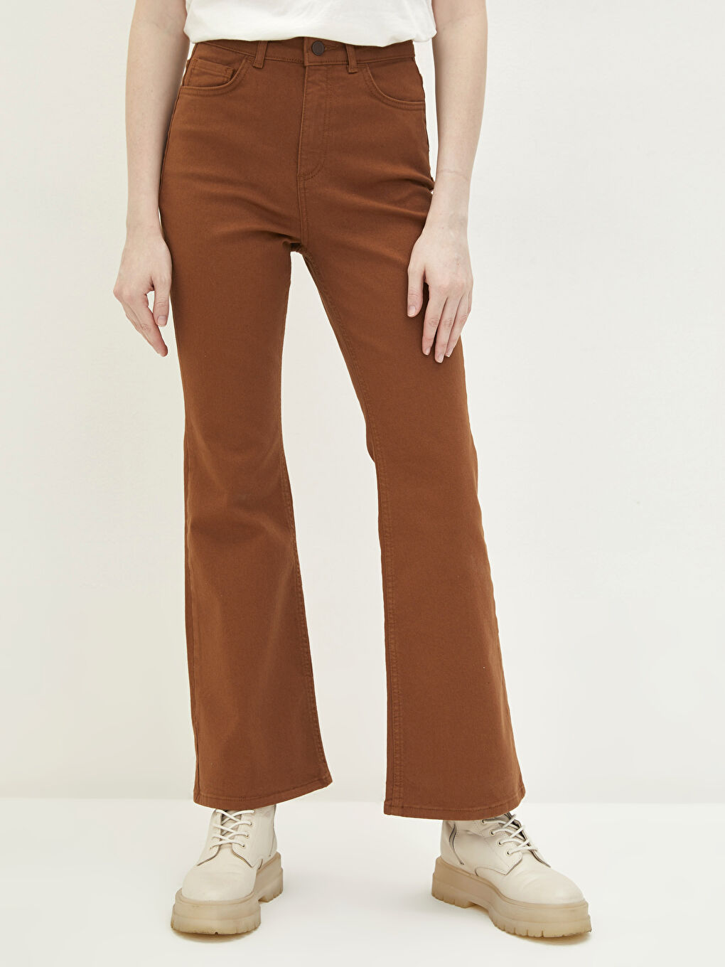 LCW Jeans جينز نسائي بوسط عالي وموديل المريخ واسع -W1LF87Z8-DJ4