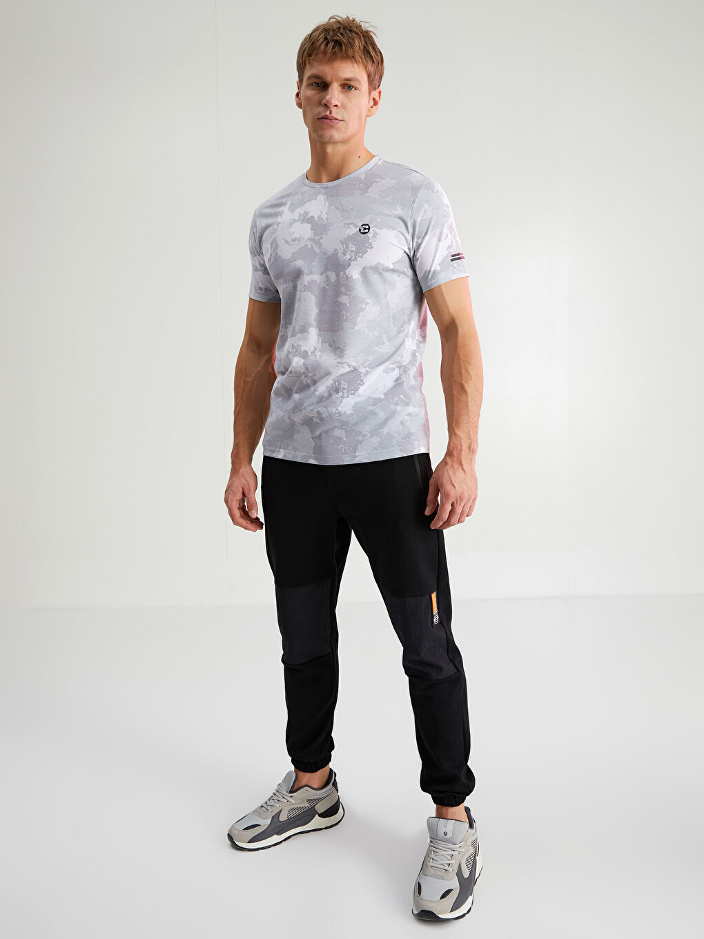 Ekru Bisiklet Yaka Kısa Kollu Desenli Erkek Spor Tişört-3