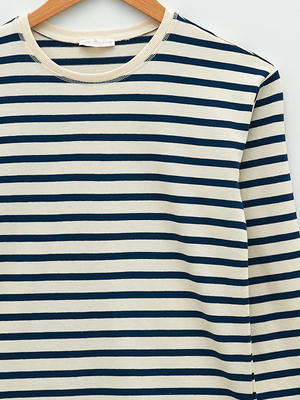 LCWAIKIKI Basic Rundhalsausschnitt Gestreift Langarm Baumwolle Damen T-Shirt -W1LH26Z8-LEL