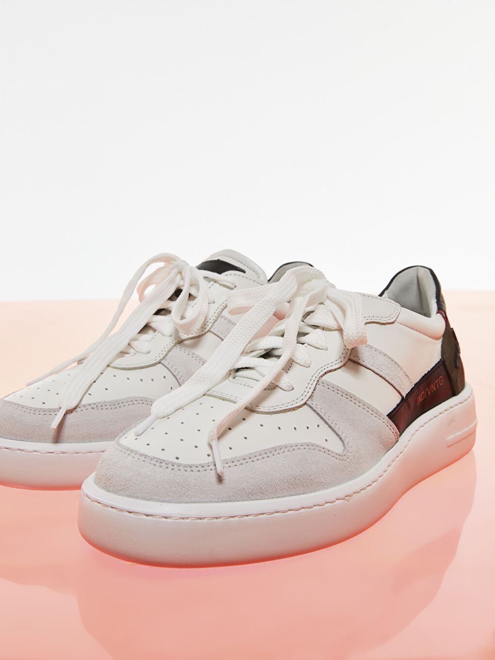 Beyaz Renk Bloklu Bağcıklı Erkek Spor Ayakkabı-1