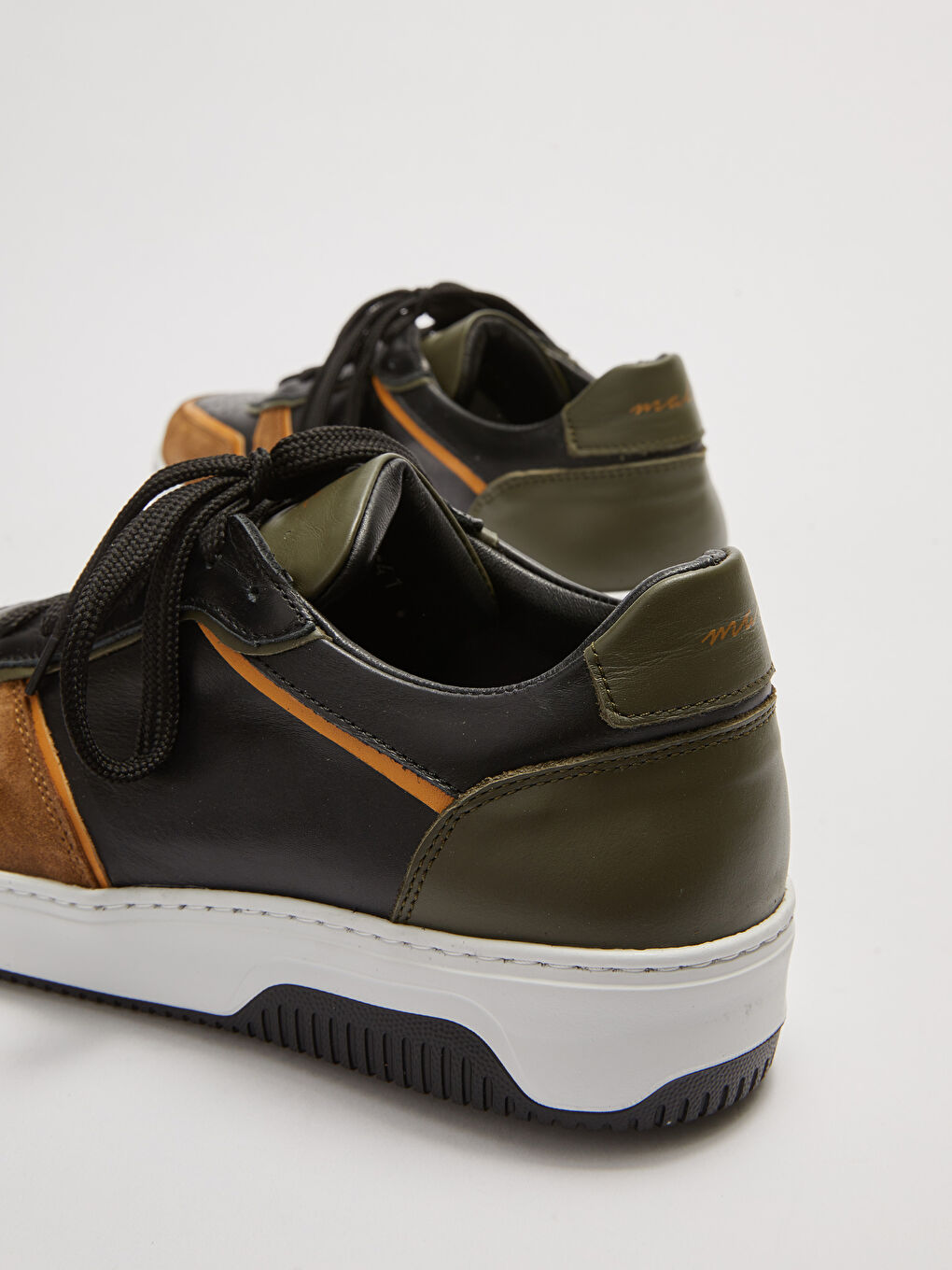 Siyah Renk Bloklu Bağcıklı Erkek Spor Ayakkabı-6