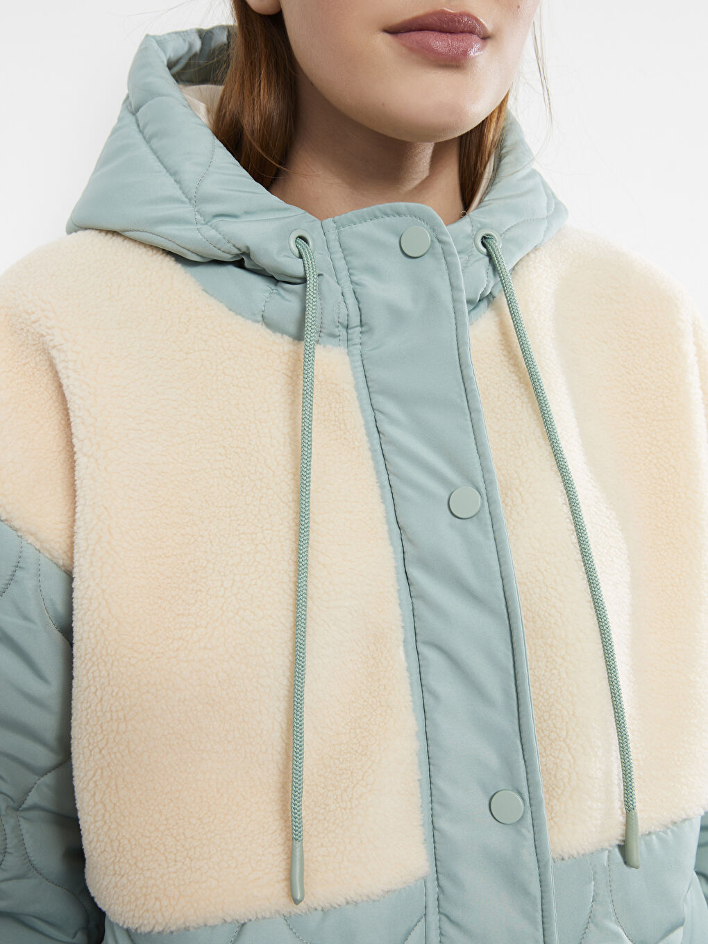 Ekru Kapüşonlu Renk Bloklu Uzun Kollu Kadın Mont-5