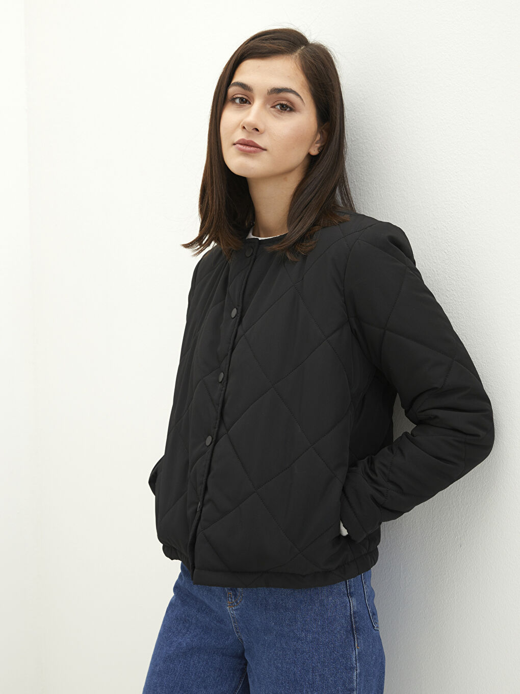 Siyah Bisiklet Yaka Kapitone Desenli Uzun Kollu İnce Kadın Şişme Mont