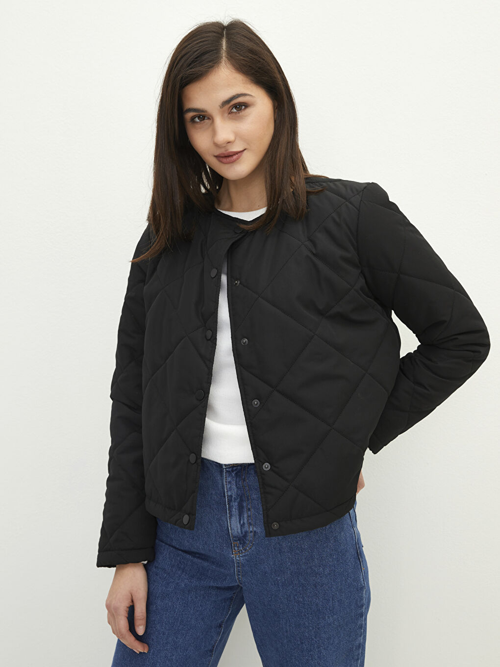 Siyah Bisiklet Yaka Kapitone Desenli Uzun Kollu İnce Kadın Şişme Mont-1